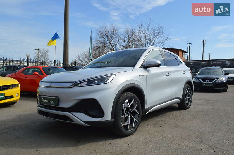 Позашляховик / Кросовер BYD Yuan Plus 2024 в 