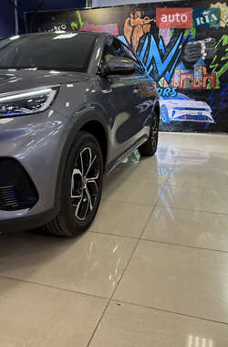 Позашляховик / Кросовер BYD Yuan Plus 2025 в 