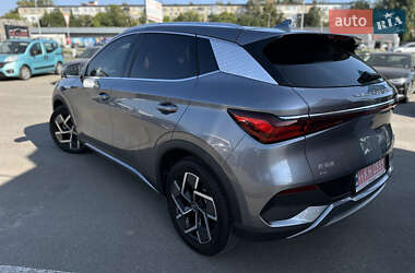 Позашляховик / Кросовер BYD Yuan Plus 2024 в 