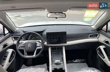 Позашляховик / Кросовер BYD Yuan Up 2024 в 