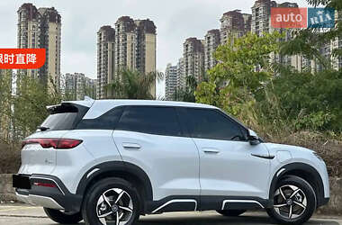Внедорожник / Кроссовер BYD Yuan Up 2024 в 