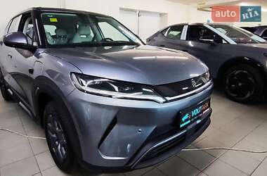 Позашляховик / Кросовер BYD Yuan Up 2025 в 