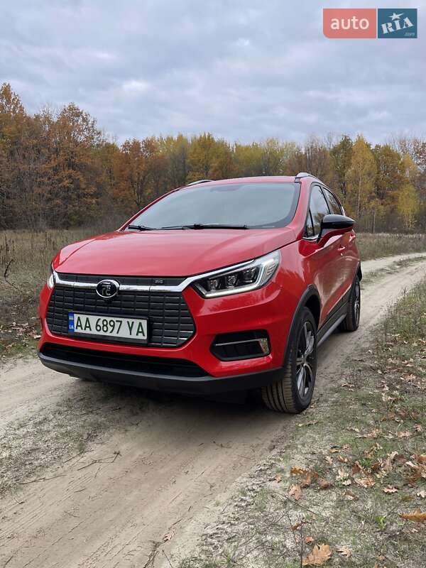 Внедорожник / Кроссовер BYD Yuan 2019 в Гадяче