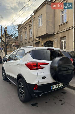 Позашляховик / Кросовер BYD Yuan 2021 в 