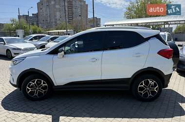 Внедорожник / Кроссовер BYD Yuan 2021 в 