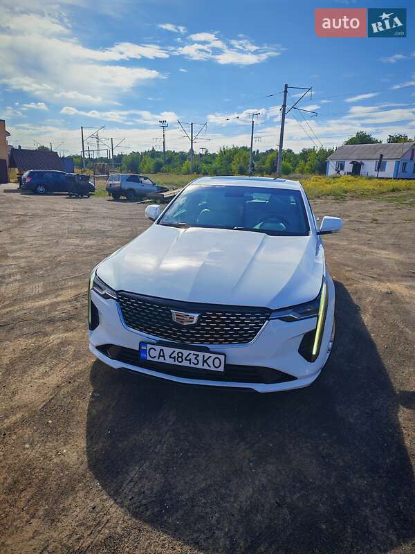 Седан Cadillac CT4 2020 в 