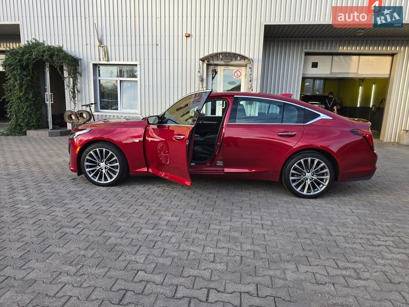Седан Cadillac CT5 2020 в Кривом Роге