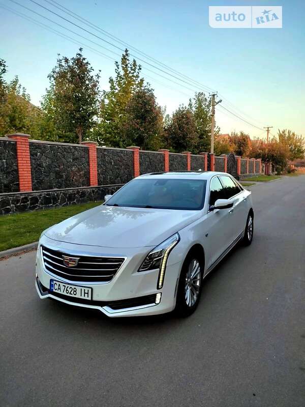 Седан Cadillac CT6 2016 в Корсунь-Шевченківському