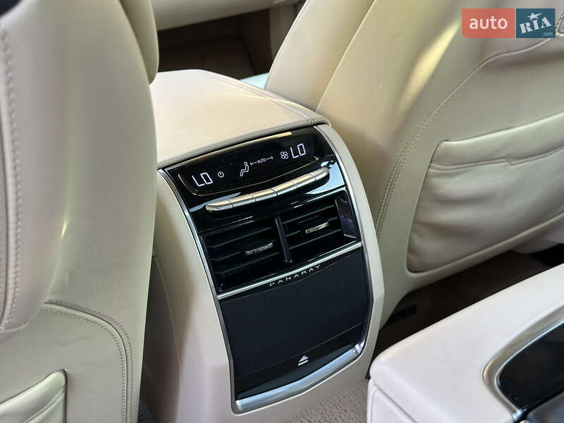 Седан Cadillac CT6 2016 в Буську