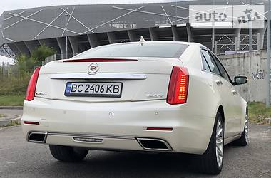 Седан Cadillac CTS 2013 в Львові