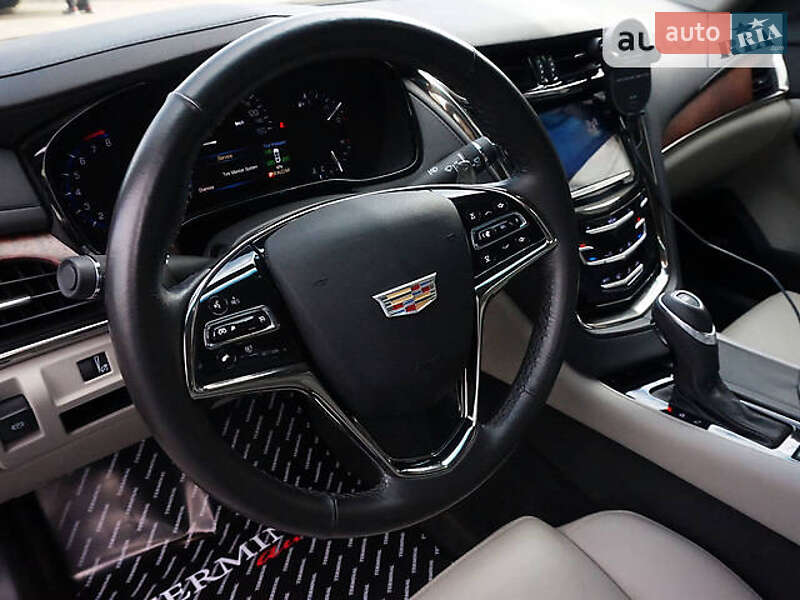 Седан Cadillac CTS 2014 в Чернівцях