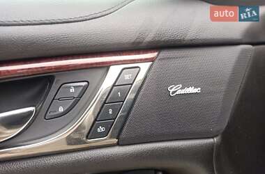 Седан Cadillac CTS 2014 в Львові