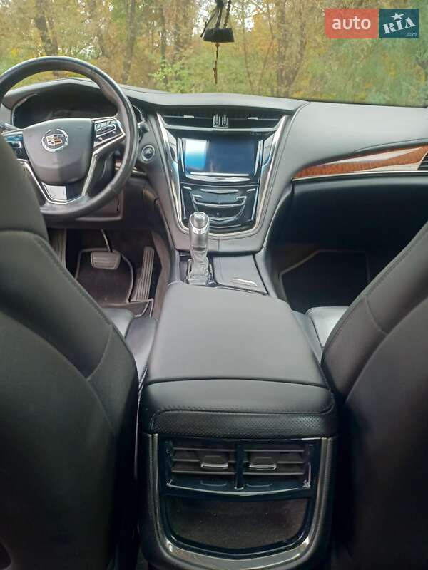 Седан Cadillac CTS 2014 в Львове фото 18 Седан Cadillac CTS 2014 в Львове