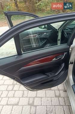 Седан Cadillac CTS 2014 в Львові