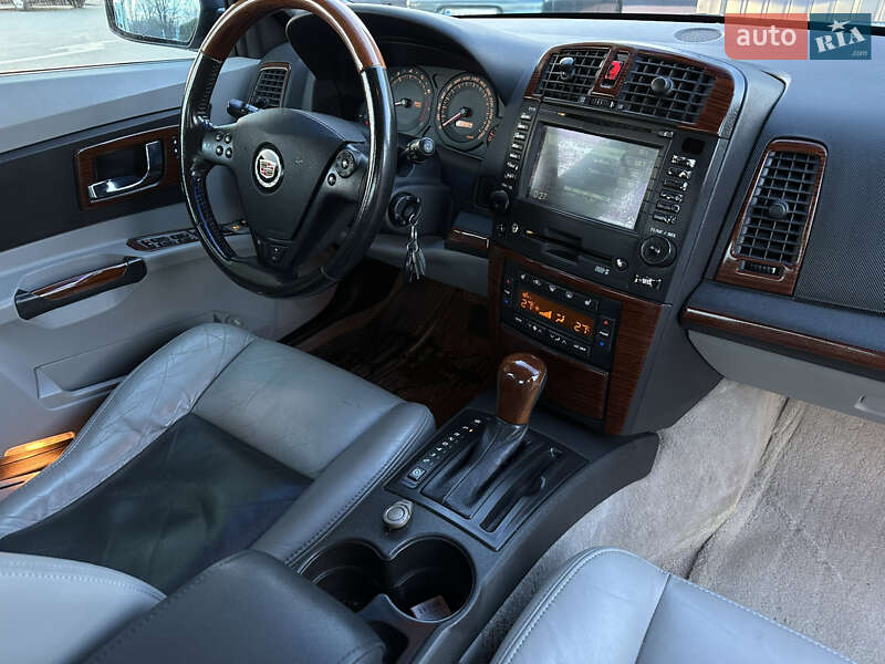 Седан Cadillac CTS 2003 в Дрогобичі