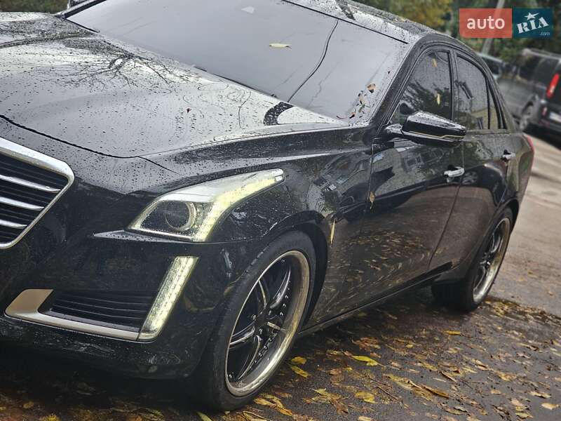 Седан Cadillac CTS 2015 в Львове