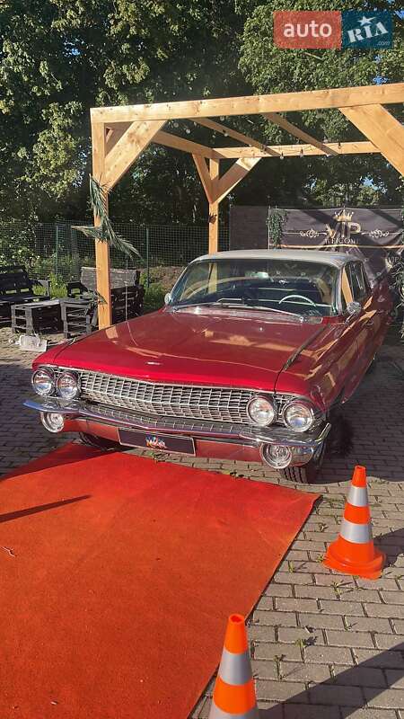 Седан Cadillac DE Ville 1961 в Києві