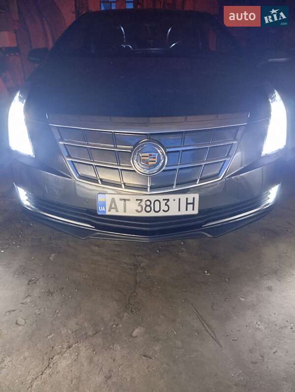 Купе Cadillac ELR 2013 в Ивано-Франковске