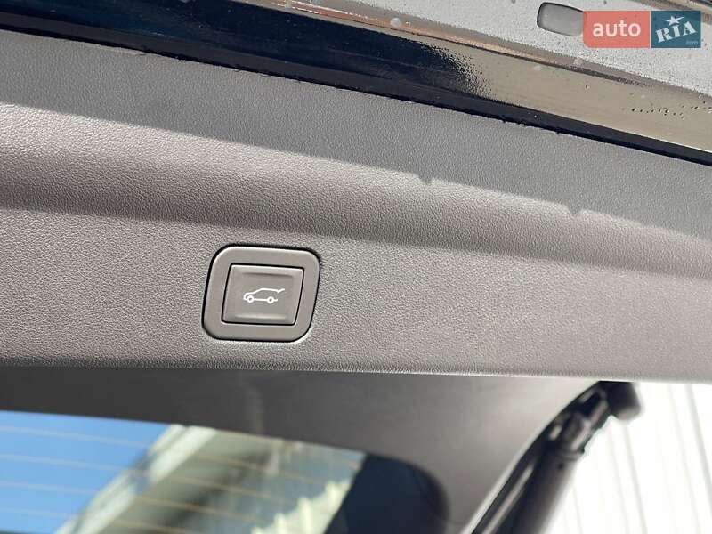 Позашляховик / Кросовер Cadillac Escalade IQ 2025 в Києві