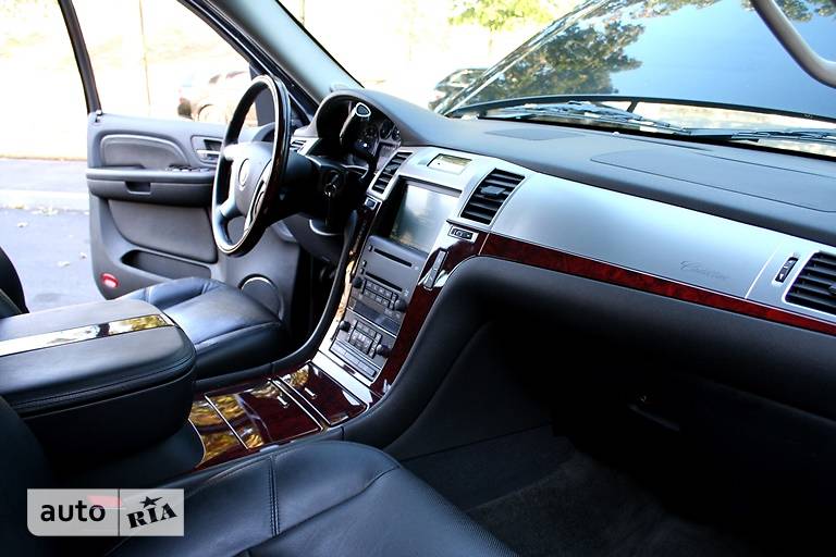 Внедорожник / Кроссовер Cadillac Escalade 2008 в Киеве