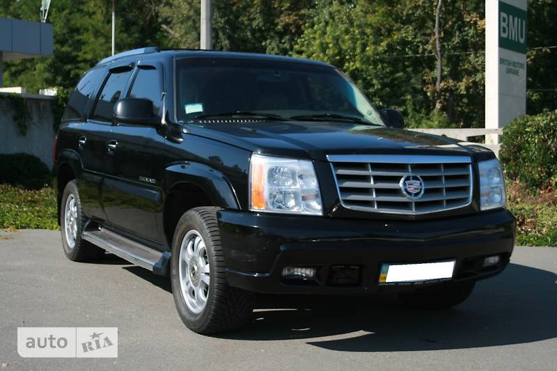 Внедорожник / Кроссовер Cadillac Escalade 2005 в Киеве