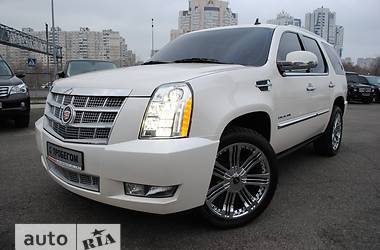 Внедорожник / Кроссовер Cadillac Escalade 2013 в 