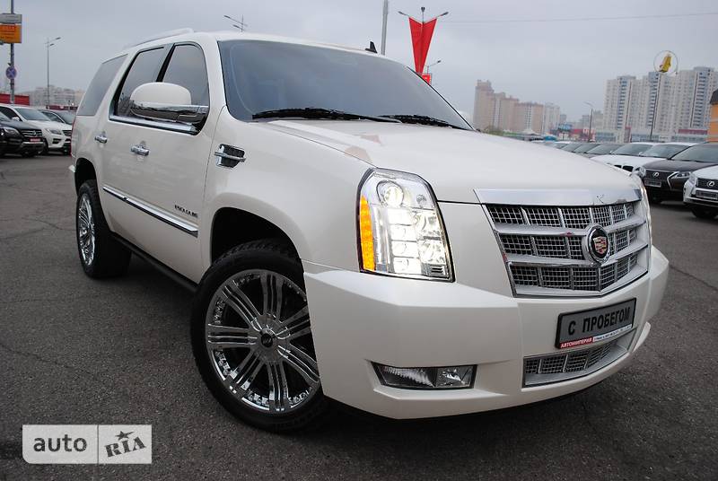 Внедорожник / Кроссовер Cadillac Escalade 2013 в 