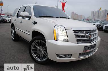 Внедорожник / Кроссовер Cadillac Escalade 2013 в 