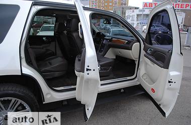 Внедорожник / Кроссовер Cadillac Escalade 2013 в 