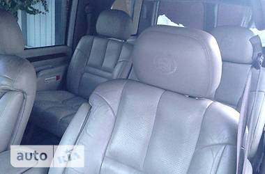 Внедорожник / Кроссовер Cadillac Escalade 2000 в 