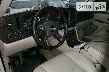 Внедорожник / Кроссовер Cadillac Escalade 2006 в 
