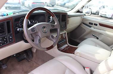 Внедорожник / Кроссовер Cadillac Escalade 2005 в Киеве