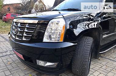 Внедорожник / Кроссовер Cadillac Escalade 2008 в Киеве