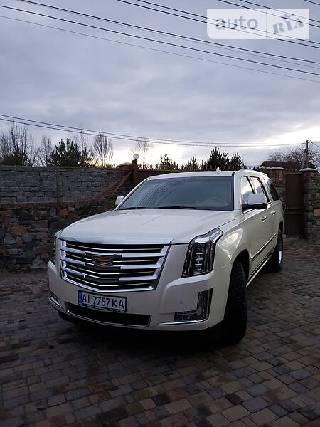 Внедорожник / Кроссовер Cadillac Escalade 2015 в Киеве