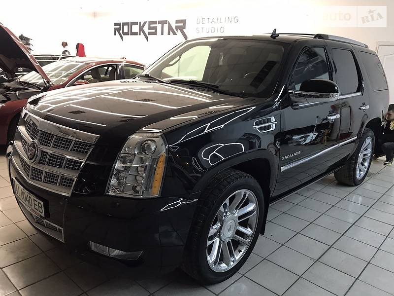Внедорожник / Кроссовер Cadillac Escalade 2010 в Киеве