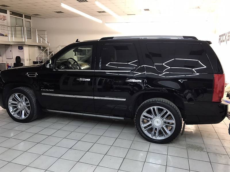Внедорожник / Кроссовер Cadillac Escalade 2010 в Киеве