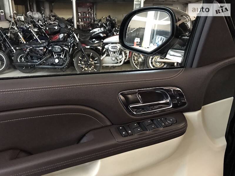 Внедорожник / Кроссовер Cadillac Escalade 2010 в Киеве