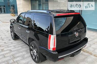 Внедорожник / Кроссовер Cadillac Escalade 2009 в Харькове