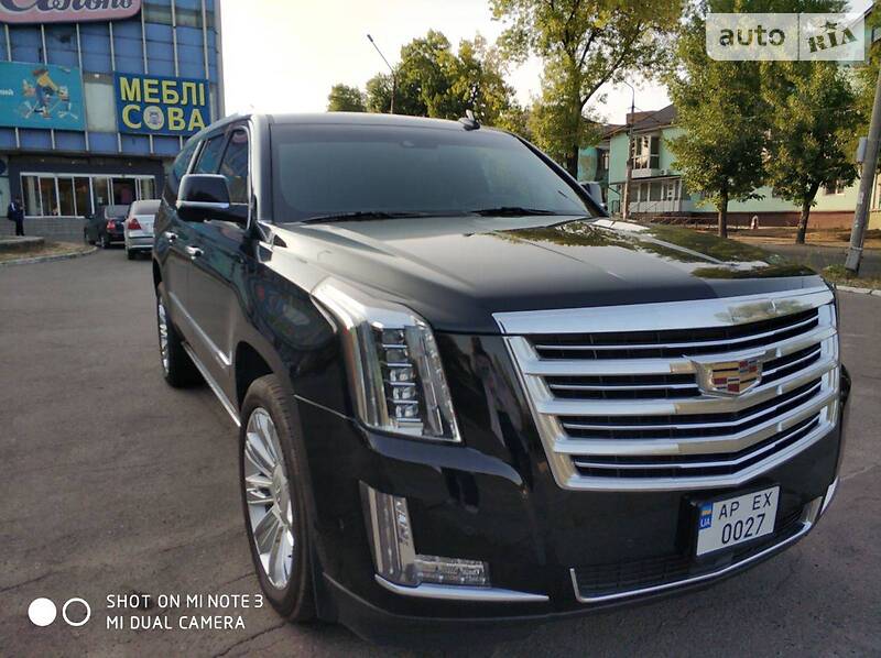 Универсал Cadillac Escalade 2016 в Запорожье