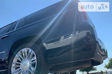 Универсал Cadillac Escalade 2016 в 