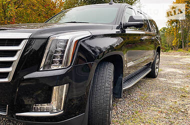 Внедорожник / Кроссовер Cadillac Escalade 2015 в Львове