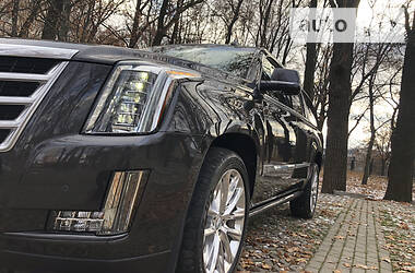 Позашляховик / Кросовер Cadillac Escalade 2018 в Харкові