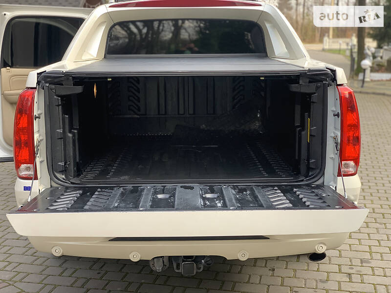 Пикап Cadillac Escalade 2012 в Ивано-Франковске
