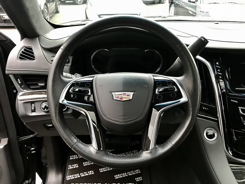Внедорожник / Кроссовер Cadillac Escalade 2015 в Киеве