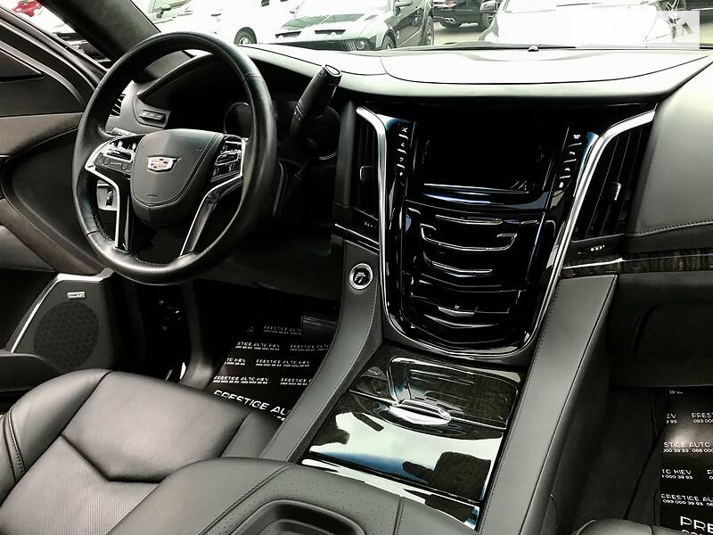 Внедорожник / Кроссовер Cadillac Escalade 2015 в Киеве