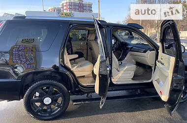 Внедорожник / Кроссовер Cadillac Escalade 2008 в 