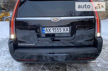 Позашляховик / Кросовер Cadillac Escalade 2015 в Києві