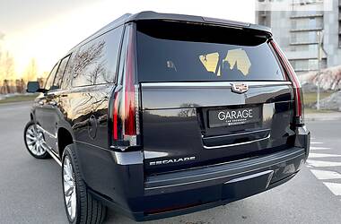 Внедорожник / Кроссовер Cadillac Escalade 2018 в Киеве