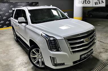 Внедорожник / Кроссовер Cadillac Escalade 2016 в Киеве