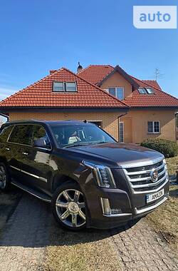 Внедорожник / Кроссовер Cadillac Escalade 2014 в Киеве